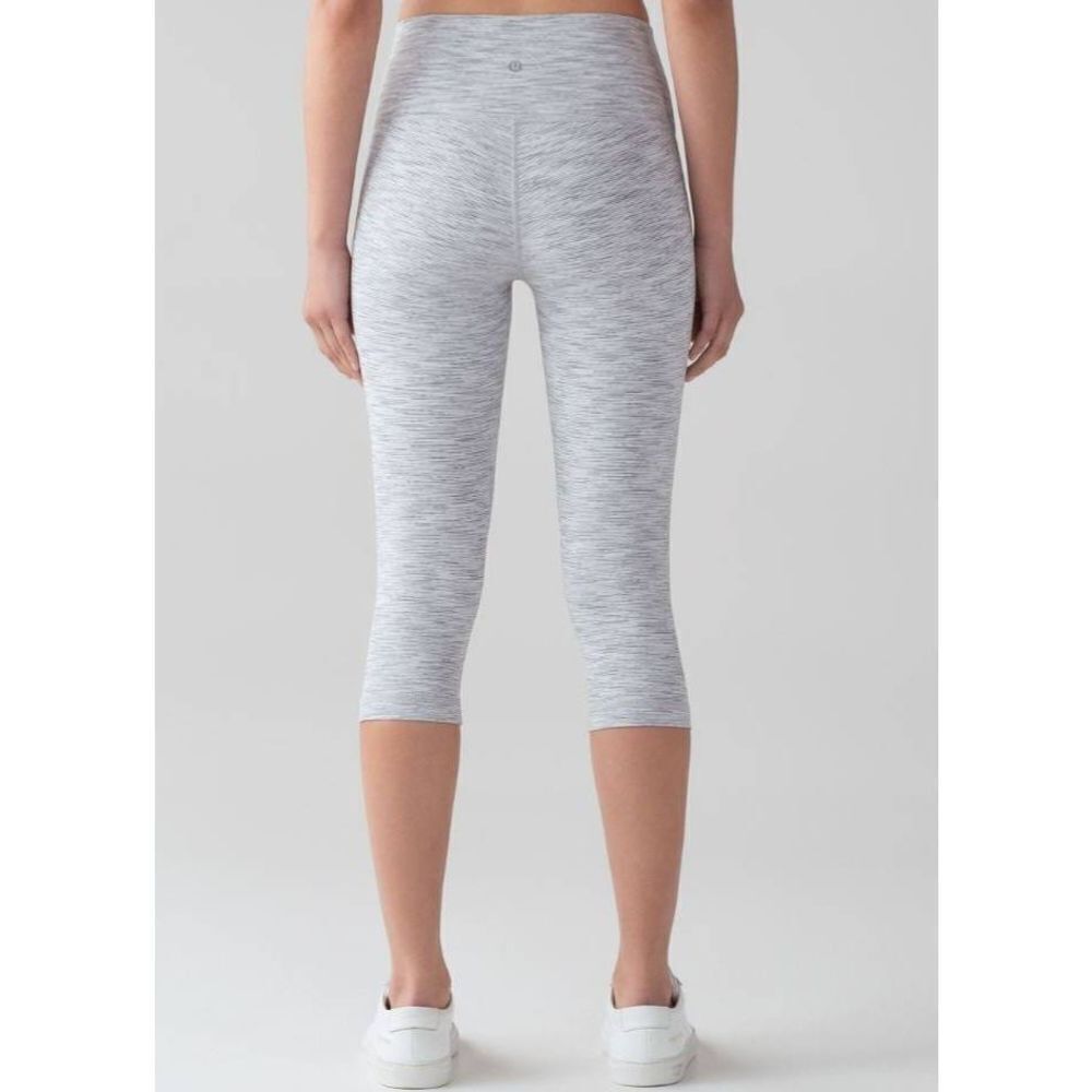 LULULEMON ATHLETICA Wunder Under Hi-Rise 1/2 Tight 'Luxtreme 17' Size 2 - Picture 3 of 5
